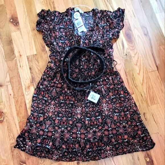 NWT Juniors' WallFlower Flutter Sleeve Dress with Belt XXL - Picture 2 of 6